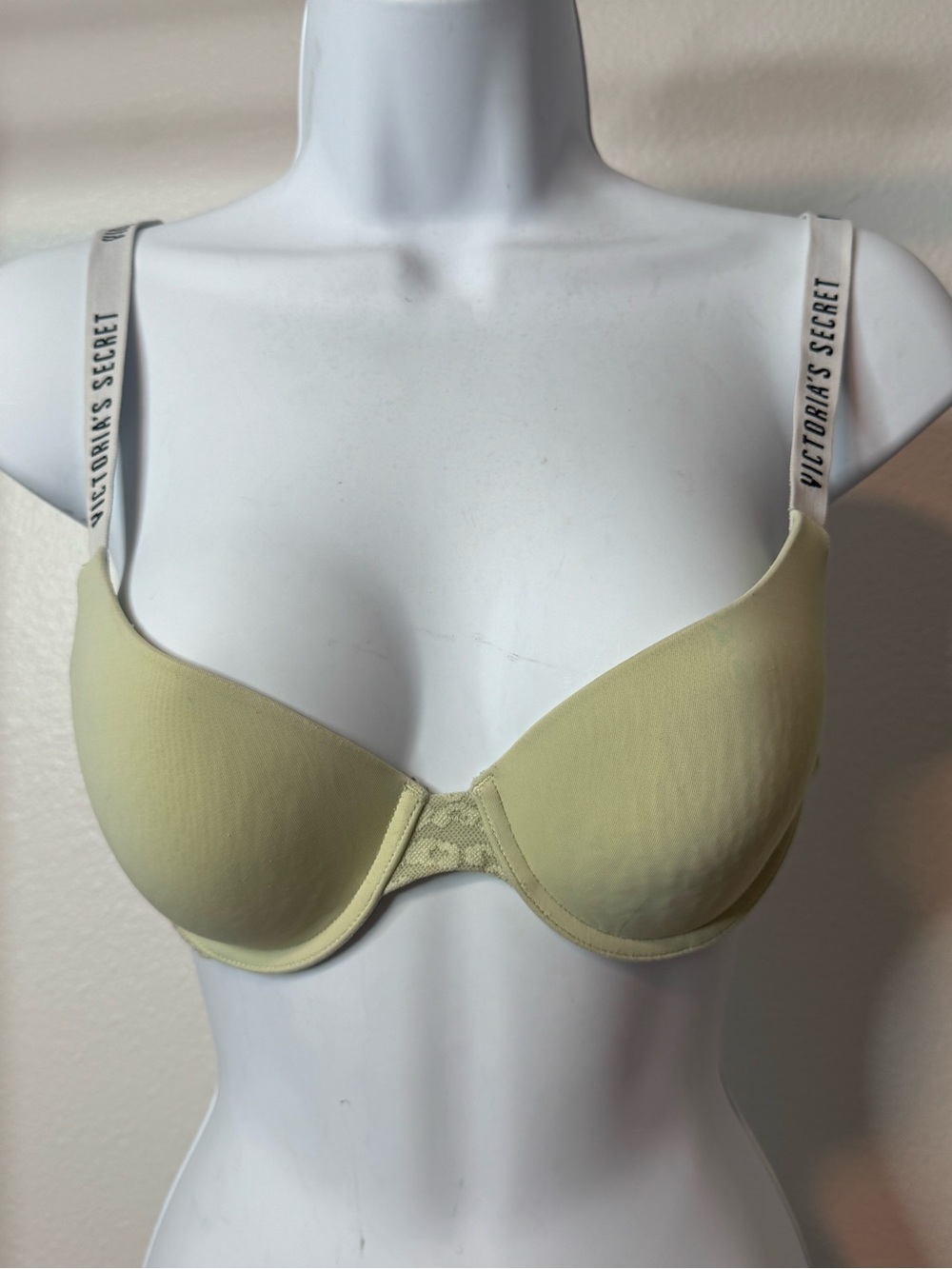 Victoria's Secret Light Green T-Shirt Bra